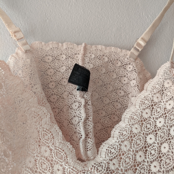 Lace Bralette - Picture 4 of 5